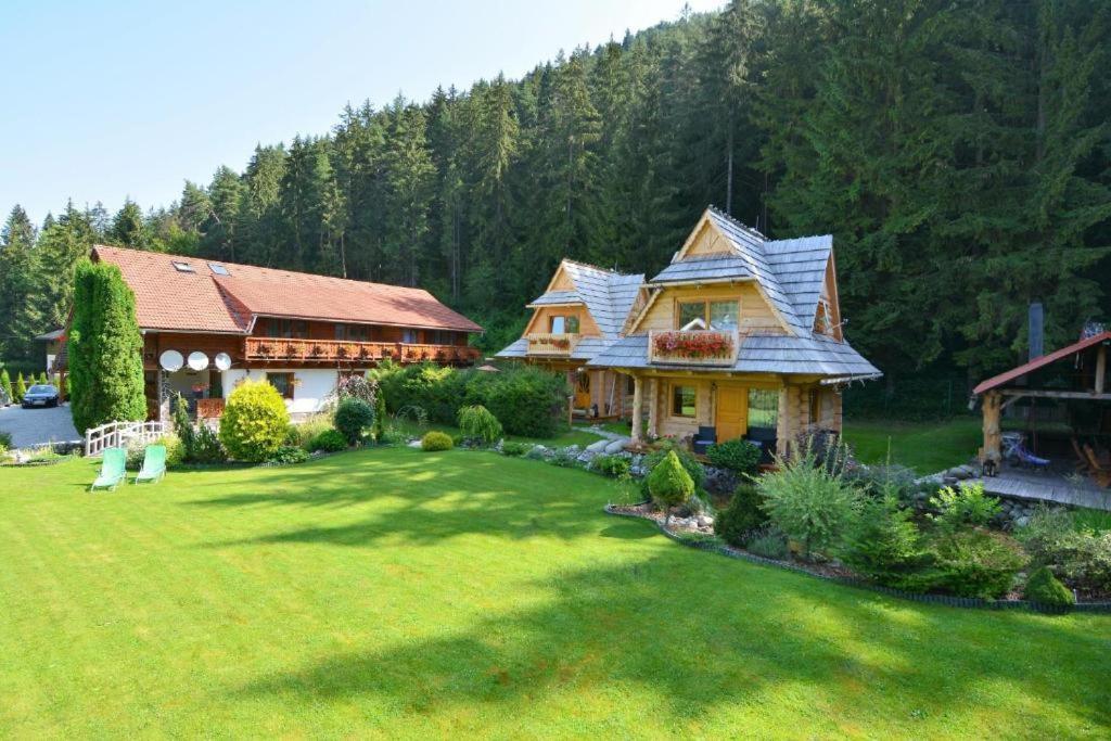 Chalets Adriana 데마노브스카돌리나 외부 사진